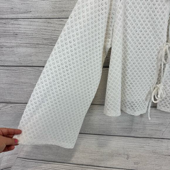 Torrid White Crochet Blouse Festi - Picture 2 of 7